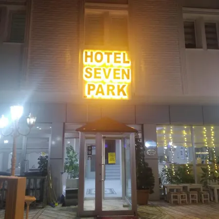 Hotel Seven Park